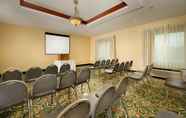 Functional Hall 5 Holiday Inn Express & Suites LENOIR CITY (KNOXVILLE AREA), an IHG Hotel