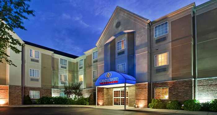 Bên ngoài Candlewood Suites ST. ROBERT