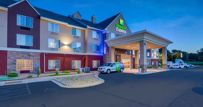 ภายนอกอาคาร Holiday Inn Express ST PAUL S - INVER GROVE HGTS, an IHG Hotel