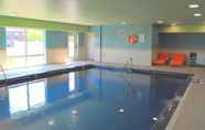Swimming Pool 4 Holiday Inn Express & Suites COLUMBIA CITY, an IHG Hotel