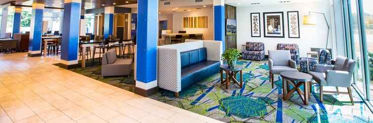Lobby Holiday Inn Express & Suites GREENWOOD MALL, an IHG Hotel