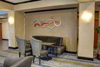 พื้นที่สาธารณะ Holiday Inn Express & Suites TEXARKANA EAST, an IHG Hotel