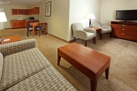 Common Space Holiday Inn Express & Suites SEARCY, an IHG Hotel