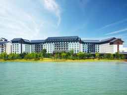 คราวน์พลาซ่า อู๋ซี เลควิว - เครือโรงแรมไอเอชจี, THB 2,976.76