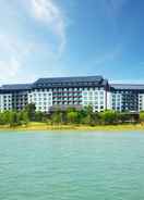 Exterior-Sunrise Crowne Plaza Wuxi Lake View, an IHG Hotel