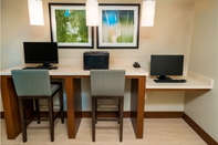 Functional Hall Staybridge Suites NEWARK - FREMONT, an IHG Hotel