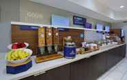 ร้านอาหาร 5 Holiday Inn Express & Suites HOUSTON NORTH - IAH AREA, an IHG Hotel