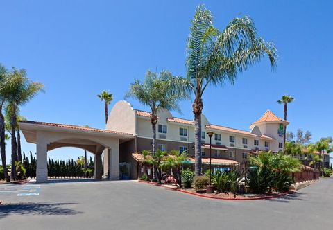 Bên ngoài Holiday Inn Express & Suites SAN DIEGO-ESCONDIDO, an IHG Hotel