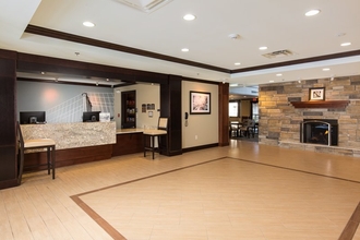 Lobi 4 Staybridge Suites COLUMBUS POLARIS, an IHG Hotel