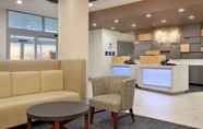 Lobi 3 Holiday Inn Express & Suites BROOKSHIRE - KATY FREEWAY, an IHG Hotel