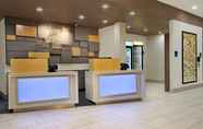 Lobi 5 Holiday Inn Express & Suites BROOKSHIRE - KATY FREEWAY, an IHG Hotel