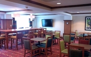 Restaurant 6 Holiday Inn Express & Suites GREENVILLE, an IHG Hotel