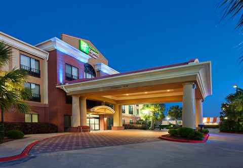 Bangunan Holiday Inn Express & Suites WHARTON, an IHG Hotel