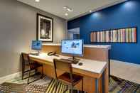 Functional Hall Holiday Inn Express & Suites FINDLAY NORTH, an IHG Hotel