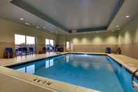 Swimming Pool Holiday Inn Express & Suites FINDLAY NORTH, an IHG Hotel