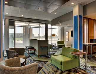 Lobby 2 Holiday Inn Express & Suites FINDLAY NORTH, an IHG Hotel