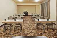 Functional Hall Holiday Inn Express & Suites OKLAHOMA CITY NW-QUAIL SPRINGS, an IHG Hotel