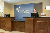 Lobby Holiday Inn Express & Suites MOULTRIE, an IHG Hotel