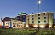 ภายนอกอาคาร 7 Holiday Inn Express & Suites MOULTRIE, an IHG Hotel