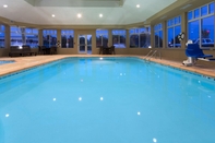 Swimming Pool Holiday Inn Express & Suites MOULTRIE, an IHG Hotel