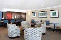 Bar, Kafe, dan Lounge Holiday Inn Express SAN DIEGO DOWNTOWN, an IHG Hotel