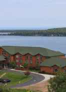 EXTERIOR_BUILDING Holiday Inn Express MUNISING-LAKEVIEW, an IHG Hotel