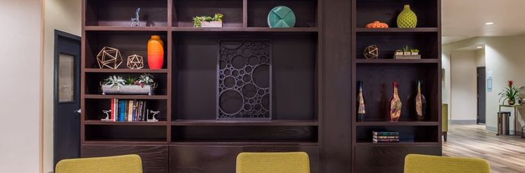 大廳 Holiday Inn & Suites DALLAS-ADDISON by IHG, an IHG Hotel