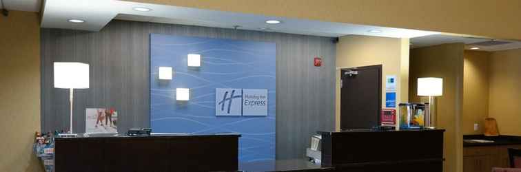 Lobby Holiday Inn Express FREDERICKSBURG SOUTHPOINT, an IHG Hotel