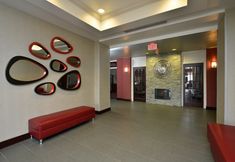 Sảnh chờ 2 Holiday Inn Express & Suites UTICA by IHG, an IHG Hotel