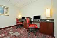 Functional Hall Holiday Inn Express & Suites UTICA, an IHG Hotel