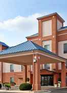 EXTERIOR_BUILDING Holiday Inn Express Hotel & Suites Lansing-Leavenworth, an IHG Hotel