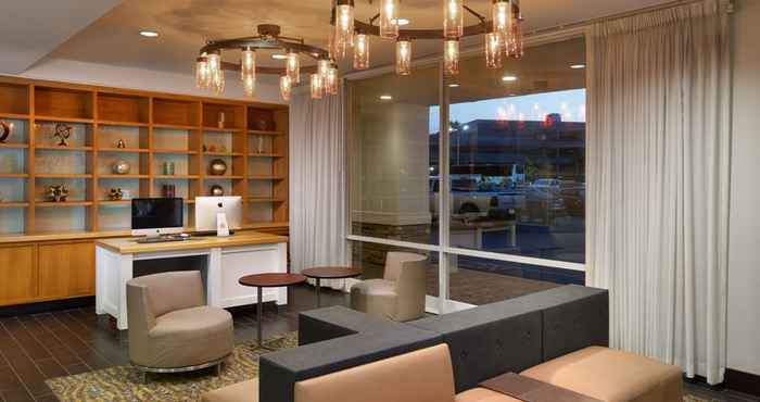 Sảnh chờ Holiday Inn CLARK - NEWARK AREA, an IHG Hotel