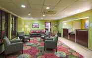 Lobi 4 Holiday Inn Express FRAZER-MALVERN, an IHG Hotel