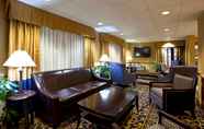 Lobi 2 Holiday Inn Express & Suites SUNBURY-COLUMBUS AREA, an IHG Hotel