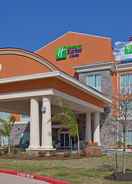 EXTERIOR_BUILDING Holiday Inn Express Hotel & Suites Clute - Lake Jackson, an IHG Hotel