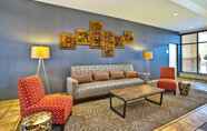 Lobby 6 Holiday Inn & Suites GREEN BAY STADIUM, an IHG Hotel