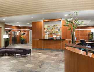 Lobby 2 Holiday Inn & Suites WILLIAMSBURG-HISTORIC GATEWAY, an IHG Hotel