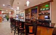 Quầy bar, cafe và phòng lounge 7 Holiday Inn & Suites WILLIAMSBURG-HISTORIC GATEWAY, an IHG Hotel