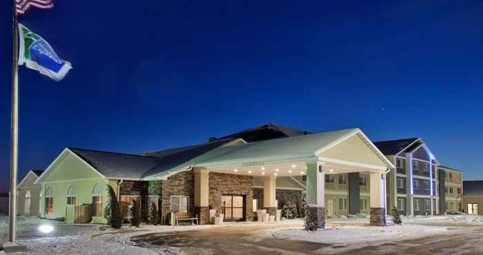 Exterior Holiday Inn Express & Suites BEATRICE, an IHG Hotel