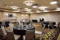 Functional Hall Holiday Inn CLARK - NEWARK AREA, an IHG Hotel