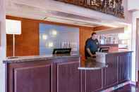Lobby Holiday Inn Express & Suites RATON, an IHG Hotel