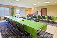Functional Hall Holiday Inn Express & Suites PARAGOULD, an IHG Hotel