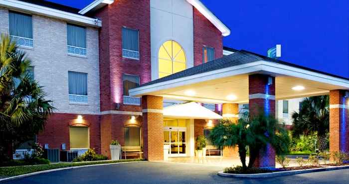 ภายนอกอาคาร Holiday Inn Express & Suites WESLACO, an IHG Hotel