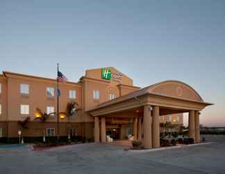 Exterior 2 Holiday Inn Express & Suites ZAPATA, an IHG Hotel