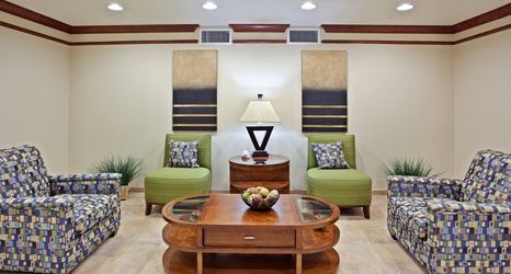 ロビー 2 Holiday Inn Express & Suites VANCOUVER MALL/PORTLAND AREA by IHG, an IHG Hotel