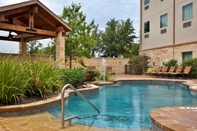 Swimming Pool Holiday Inn Express SALADO-BELTON, an IHG Hotel