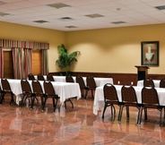 Functional Hall 6 Holiday Inn Express SALADO-BELTON, an IHG Hotel