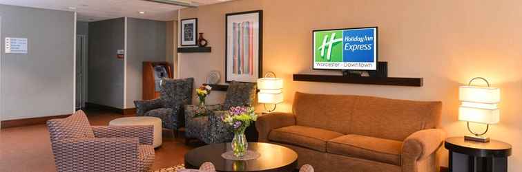 Lobi Holiday Inn Express WORCESTER DOWNTOWN, an IHG Hotel