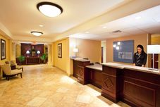 Lobi Holiday Inn Express & Suites NIAGARA FALLS by IHG, an IHG Hotel
