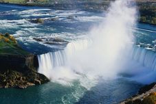 Kolam Renang Holiday Inn Express & Suites NIAGARA FALLS by IHG, an IHG Hotel